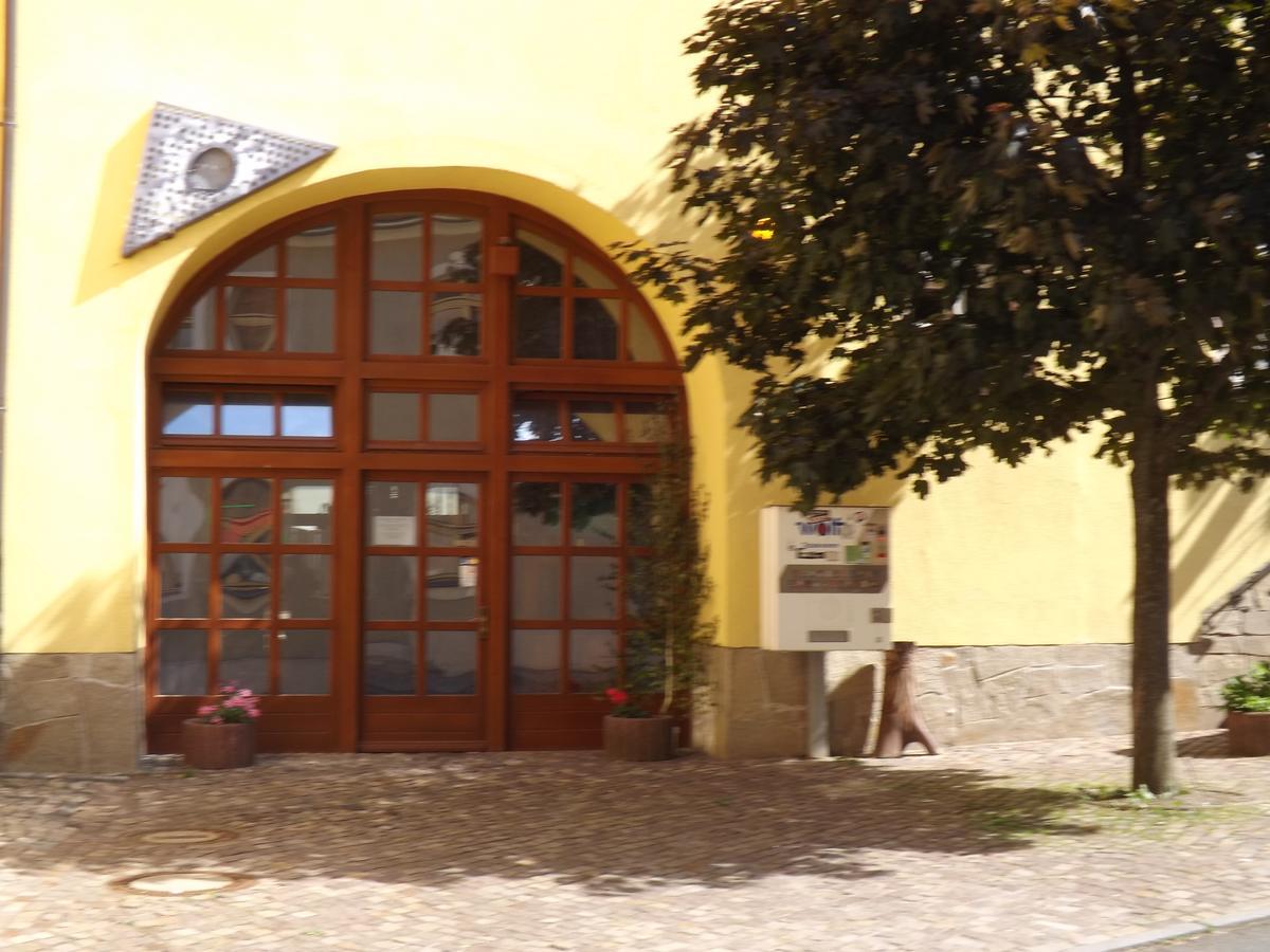 Querfurt Hotel "Zur Sonne" מראה חיצוני תמונה