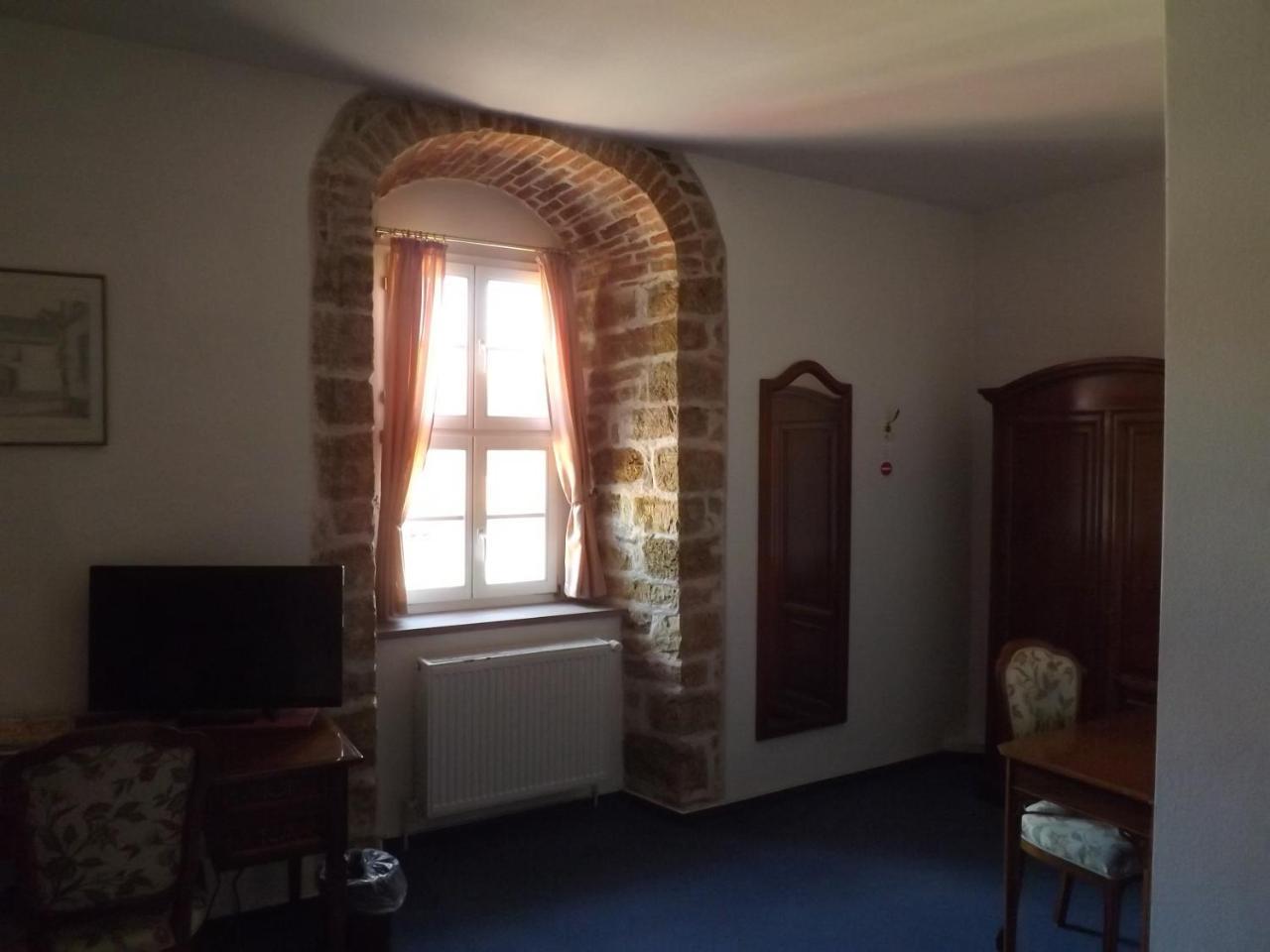 Querfurt Hotel "Zur Sonne" מראה חיצוני תמונה